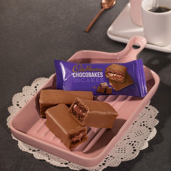 Cadbury Chocobakes Choc Layered Cake (Family Pack) - Pack of 2 Price - Buy  Online at ₹111 in India